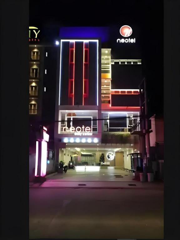 Neotel Hotel City Centre Tanjung Redep Dış mekan fotoğraf