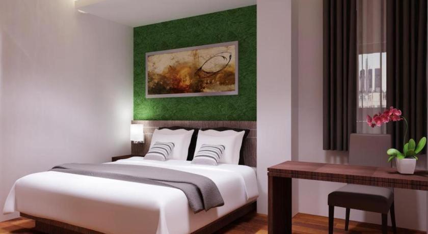 Neotel Hotel City Centre Tanjung Redep Dış mekan fotoğraf