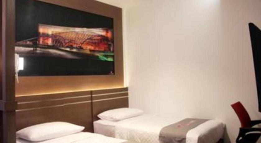 Neotel Hotel City Centre Tanjung Redep Dış mekan fotoğraf