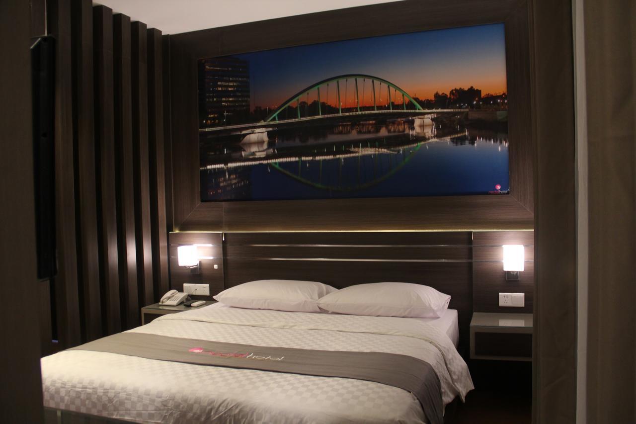 Neotel Hotel City Centre Tanjung Redep Dış mekan fotoğraf